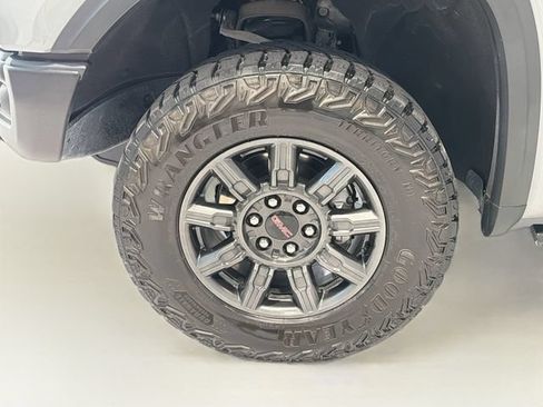 Used 2024 GMC Sierra 1500 AT4X AWD/4WD image 27
