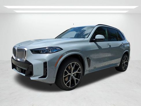 New 2026 BMW X5 xDrive40i w/ M Sport Package AWD/4WD image 8