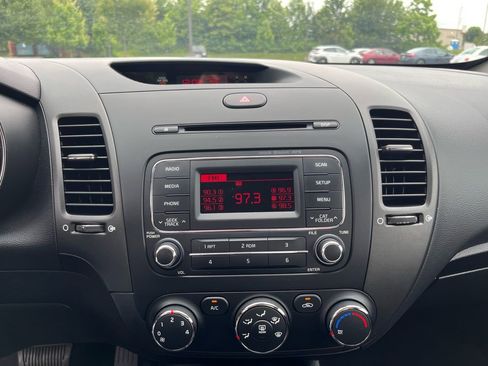 Used 2016 Kia Forte LX FWD image 15
