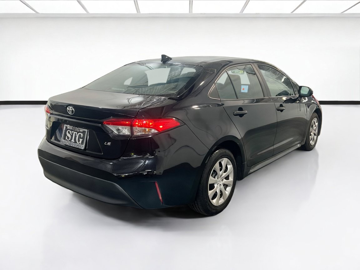 Used 2024 Toyota Corolla LE FWD image 4