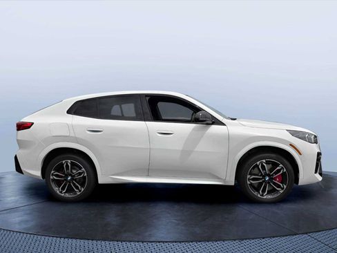 New 2026 BMW X2 xDrive28i w/ Technology Package AWD/4WD image 7