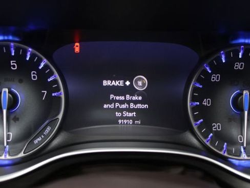 Used 2017 Chrysler Pacifica Touring-L Plus image 14