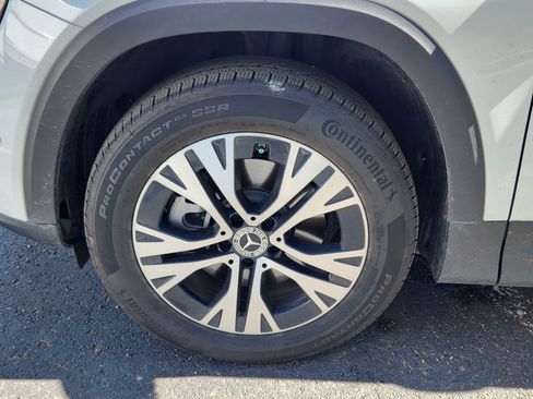 Used 2024 Mercedes-Benz GLB 250 4MATIC image 23