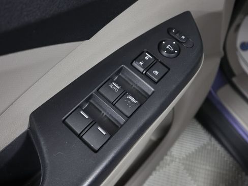 Used 2013 Honda CR-V LX image 30