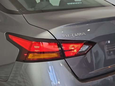 Certified 2024 Nissan Altima 2.5 SV FWD image 28