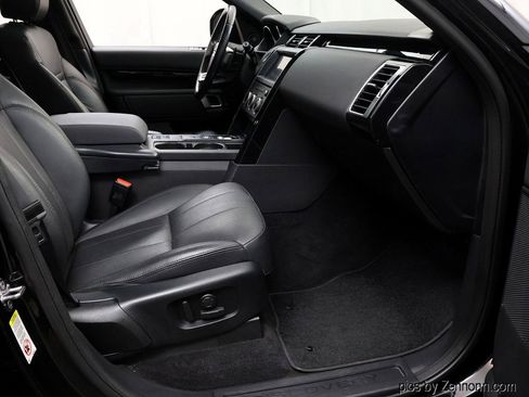 Used 2020 Land Rover Discovery SE AWD/4WD image 34