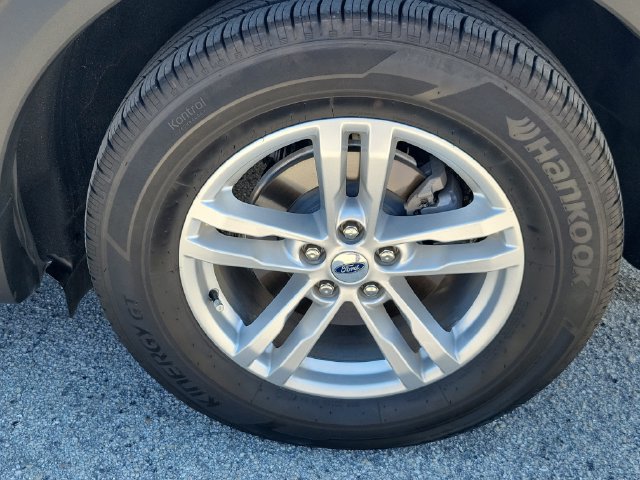 Used 2023 Ford Explorer XLT w/ Equipment Group 202A RWD image 8