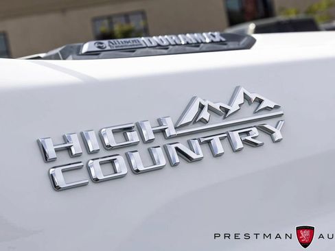 Used 2022 Chevrolet Silverado 2500 High Country w/ Z71 Off-Road Package AWD/4WD image 13