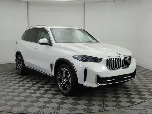 Used 2026 BMW X5 xDrive40i w/ Executive Package AWD/4WD image 4