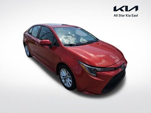 Used 2020 Toyota Corolla LE w/ LE Premium Package FWD image 1
