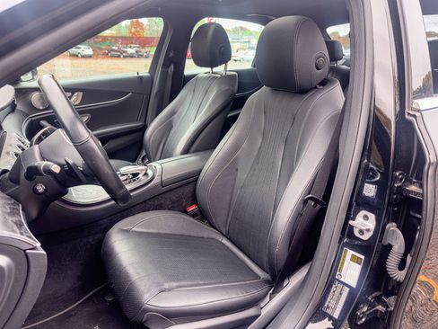 Used 2019 Mercedes-Benz E 300 4MATIC image 13