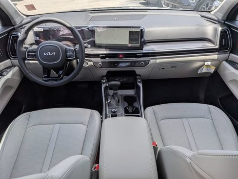 Used 2025 Kia Sorento EX FWD image 14