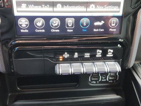 Used 2020 RAM 1500 Limited w/ Body Color Bumper Group image 22