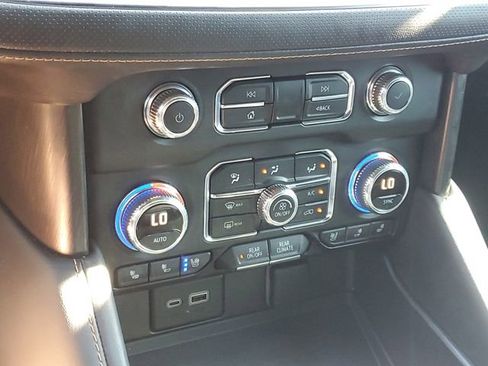 Used 2023 GMC Yukon AT4 image 33