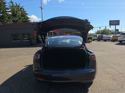 Used 2023 Tesla Model 3 Standard Range RWD image 11