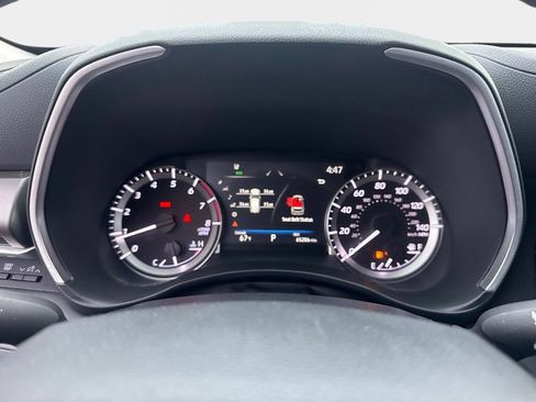 Used 2023 Toyota Highlander XLE image 28