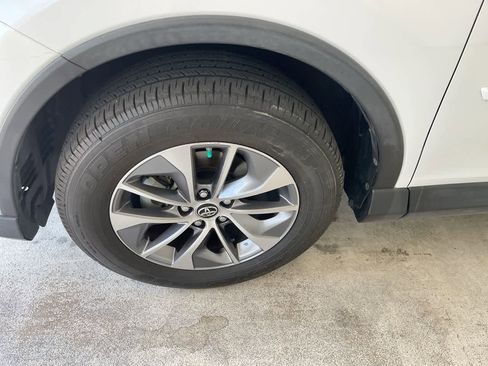 Used 2017 Toyota RAV4 XLE w/ Convenience Package AWD/4WD image 10