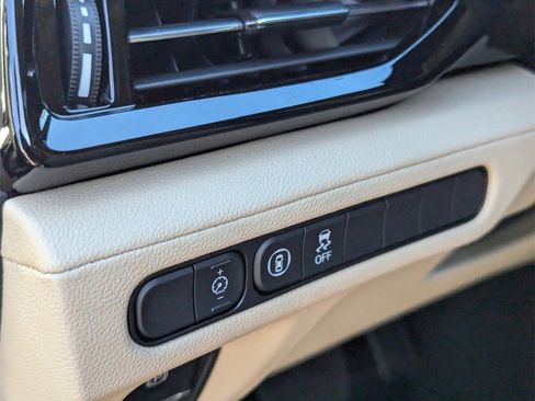 New 2026 Acura MDX SH-AWD image 18