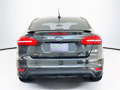 Used 2015 Ford Focus SE w/ SE Sport Package FWD image 7