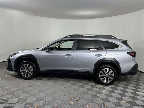 Certified 2025 Subaru Outback Premium image 11