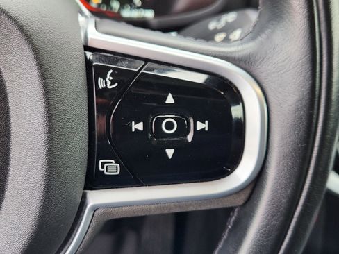 Used 2020 Volvo V60 T5 Cross Country w/ Protection Package Premier image 24