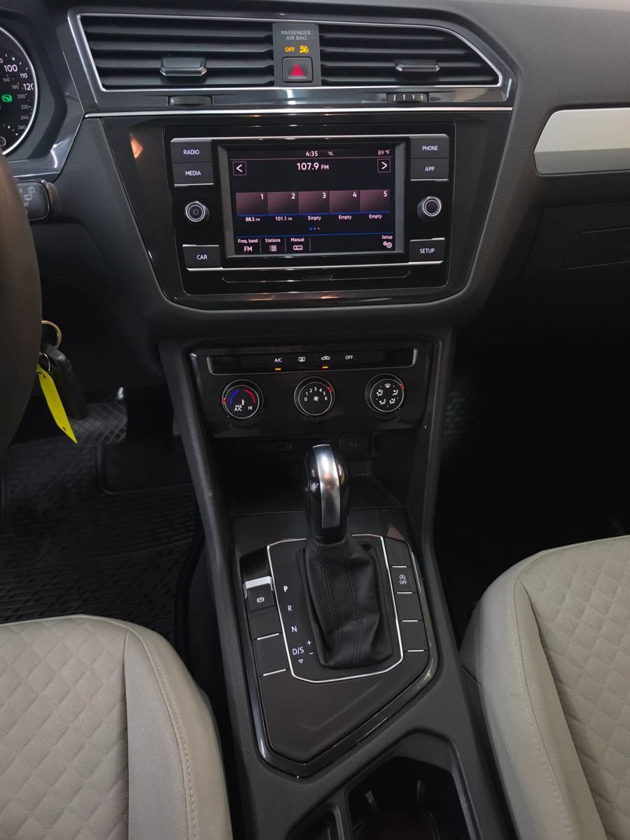 Used 2019 Volkswagen Tiguan S FWD image 22