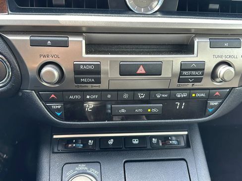 Used 2015 Lexus ES 350 w/ Luxury Package image 18