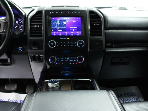 Used 2020 Ford Expedition Platinum AWD/4WD image 19