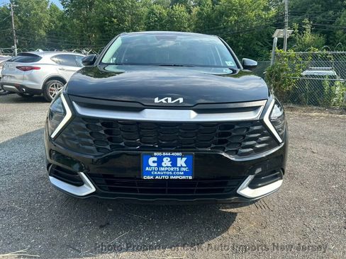 Used 2024 Kia Sportage LX AWD/4WD image 3