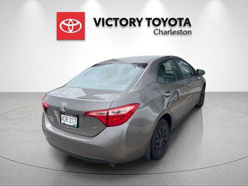Used 2018 Toyota Corolla LE FWD image 4