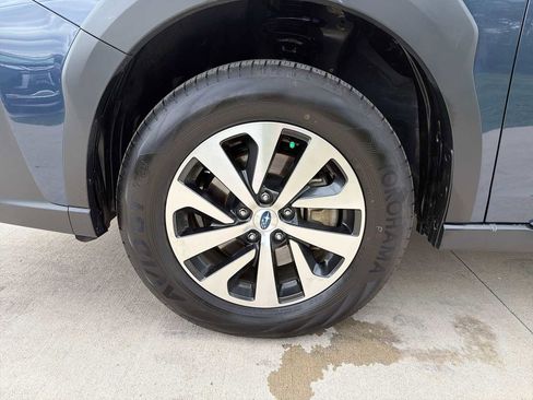 Certified 2025 Subaru Outback AWD/4WD image 10