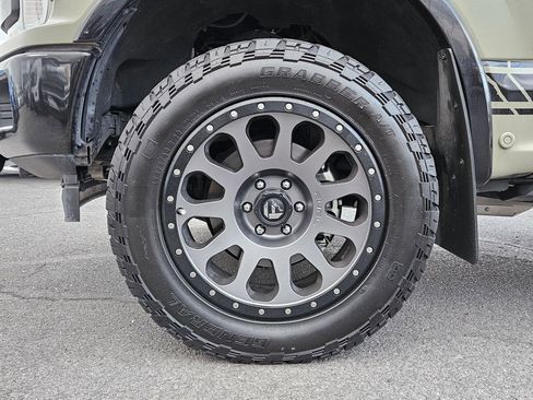 Used 2019 Ford F150 Lariat w/ Equipment Group 502A Luxury image 13