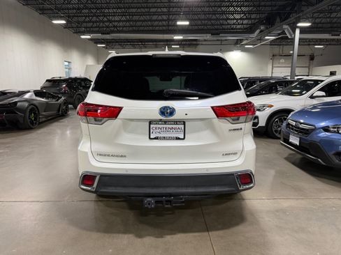 Used 2019 Toyota Highlander Limited Platinum image 6