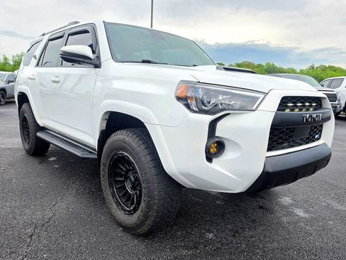 Used 2021 Toyota 4Runner TRD Off-Road Premium w/ Moonroof Package AWD/4WD image 10