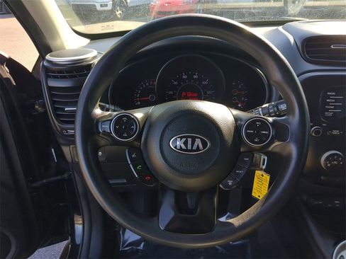Used 2016 Kia Soul Base image 23