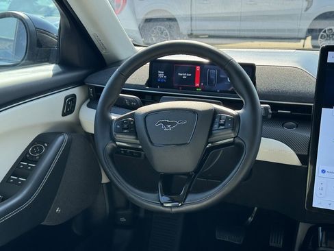 Certified 2024 Ford Mustang Mach-E Premium image 23