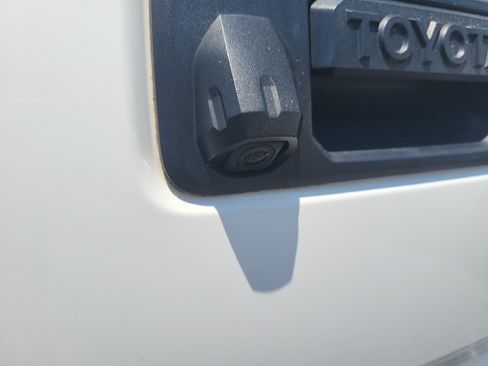 Used 2021 Toyota Tacoma SR5 RWD image 11