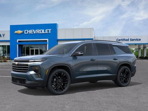 New 2026 Chevrolet Traverse LT image 2