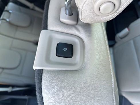 Used 2020 Ford Explorer Limited w/ Class III Trailer Tow Package image 46