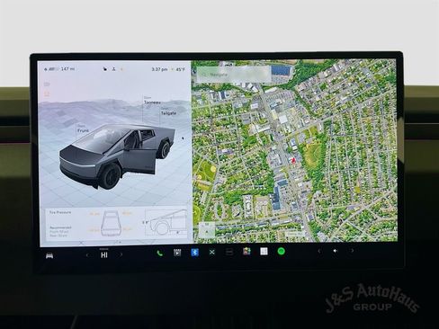 Used 2024 Tesla Cybertruck AWD Crew Cab image 19