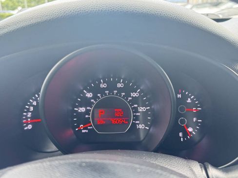 Used 2014 Kia Soul FWD image 16