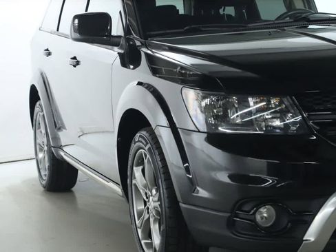 Used 2017 Dodge Journey Crossroad w/ Popular Equipment Group image 8