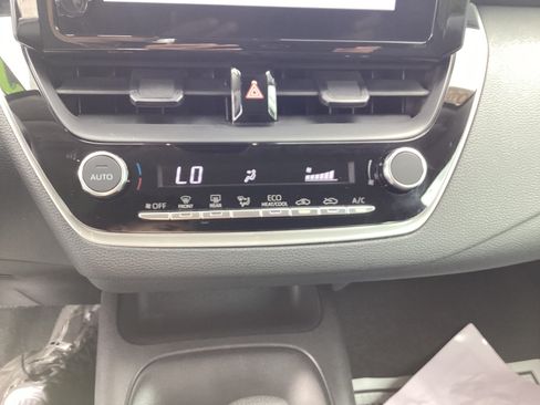 Certified 2025 Toyota Corolla LE FWD image 13