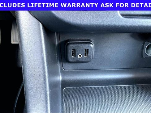 Used 2019 Chevrolet Colorado Z71 AWD/4WD image 27