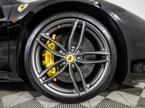 Used 2017 Ferrari 488 GTB RWD image 66