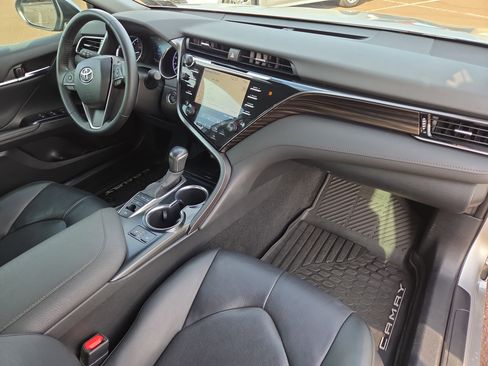 Certified 2020 Toyota Camry XLE image 16