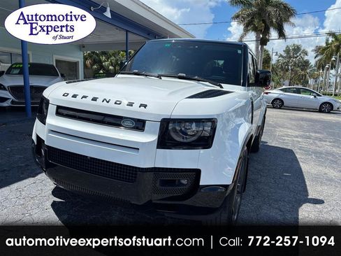 Used 2024 Land Rover Defender 110 X-Dynamic SE AWD/4WD image 1
