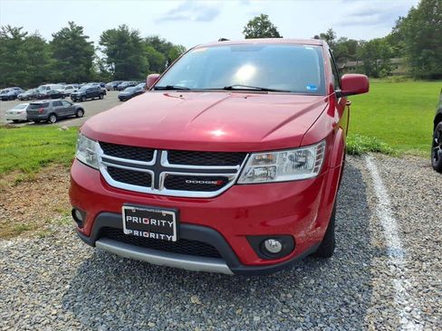 Used 2017 Dodge Journey SXT w/ Comfort/Convenience Group AWD/4WD image 4