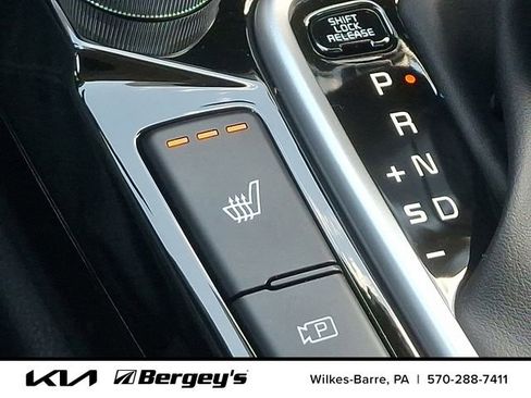 Certified 2025 Kia Seltos S AWD/4WD image 21