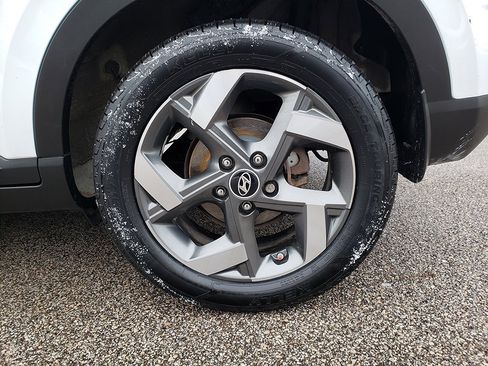 Used 2020 Hyundai Venue SEL w/ Convenience + Premium Package image 15